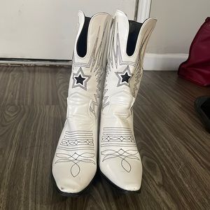 Mid calf cowgirl boots